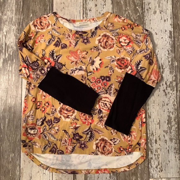 Anthropologie Tops - Anthropologie shirt